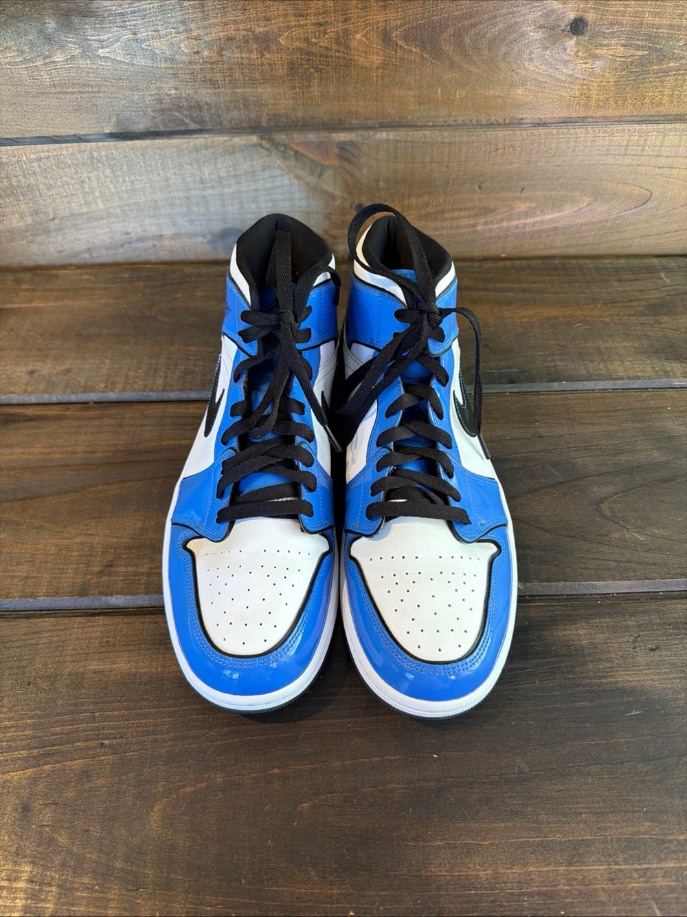 Nike AirJordan 1 Mid SE ‘Signal Blue’ Sneakers Basketball Shoes Men Size 11